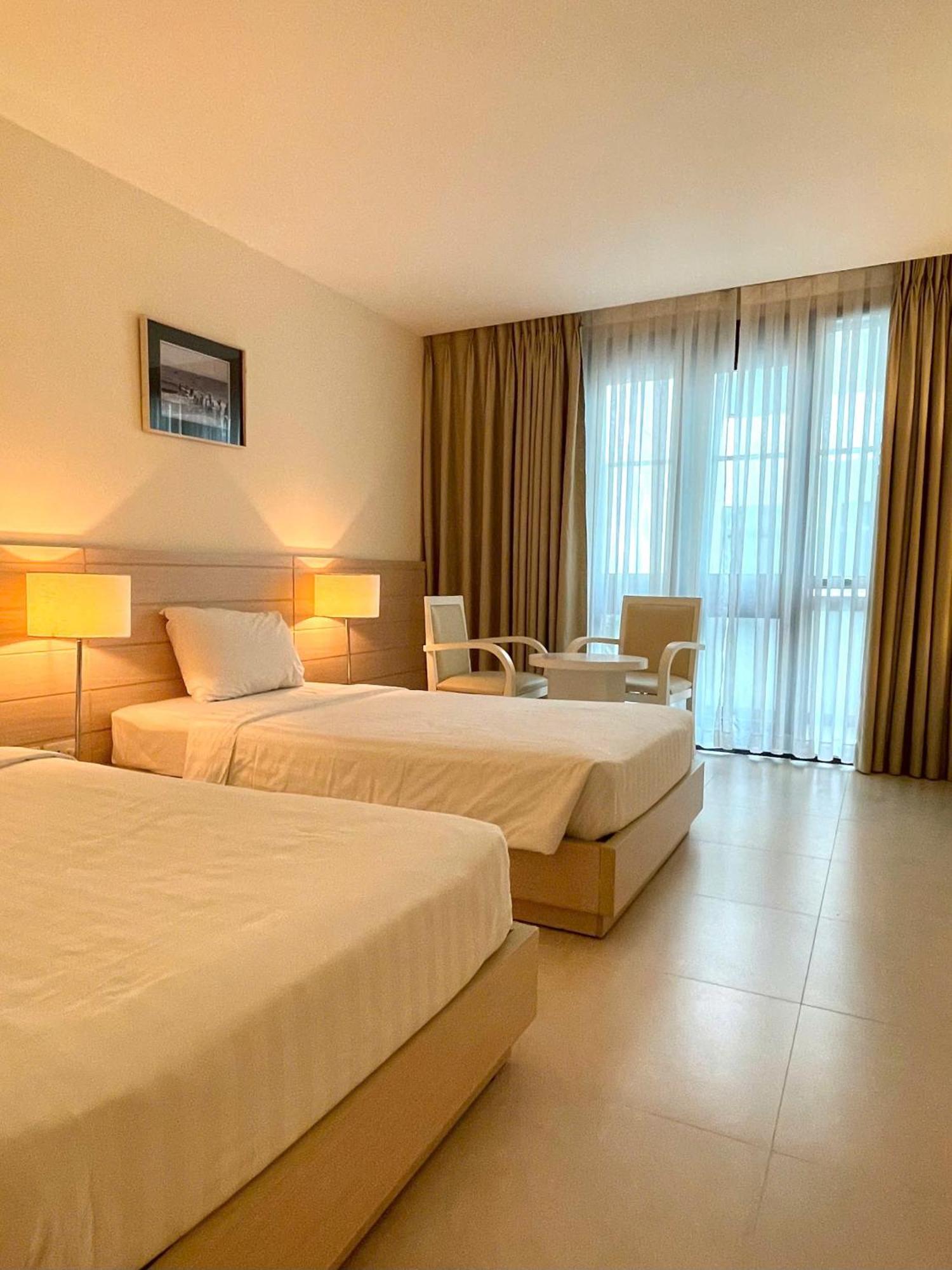 Nhi Phi Hotel Nha Trang Exterior foto